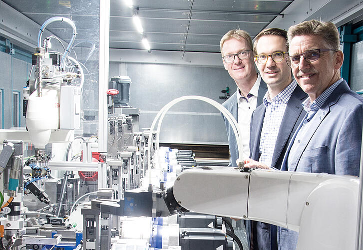 Heller CEO Dr. Frank Schubert will retire by the end of 2017. Dr. Robert Untiedt and Jörg Frommeyer lead the drill specialist into the future.